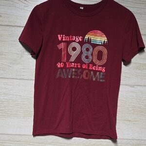 Source Unknown Burgundy 'Vintage 1980' Graphic Short Sleeve Tee